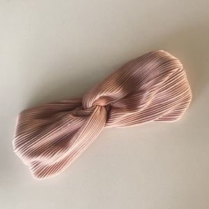 PINK WRAP HEADBAND FROM URBAN OUTFITTERS